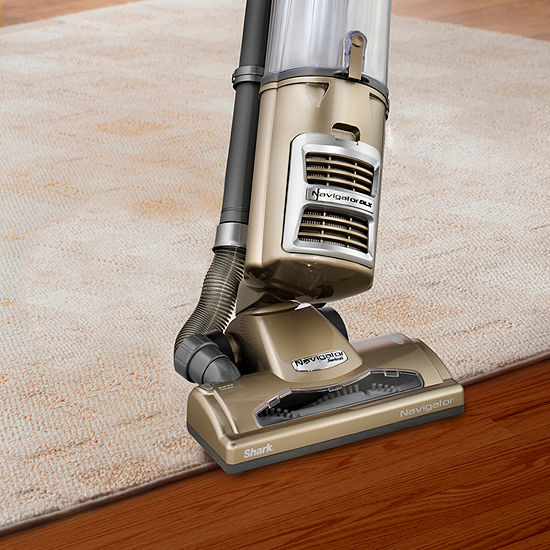 Shark NV70 Navigator with Swivel 